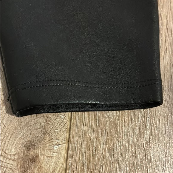 NWT | Abercrombie & Fitch faux leather leggings small - Picture 4 of 6